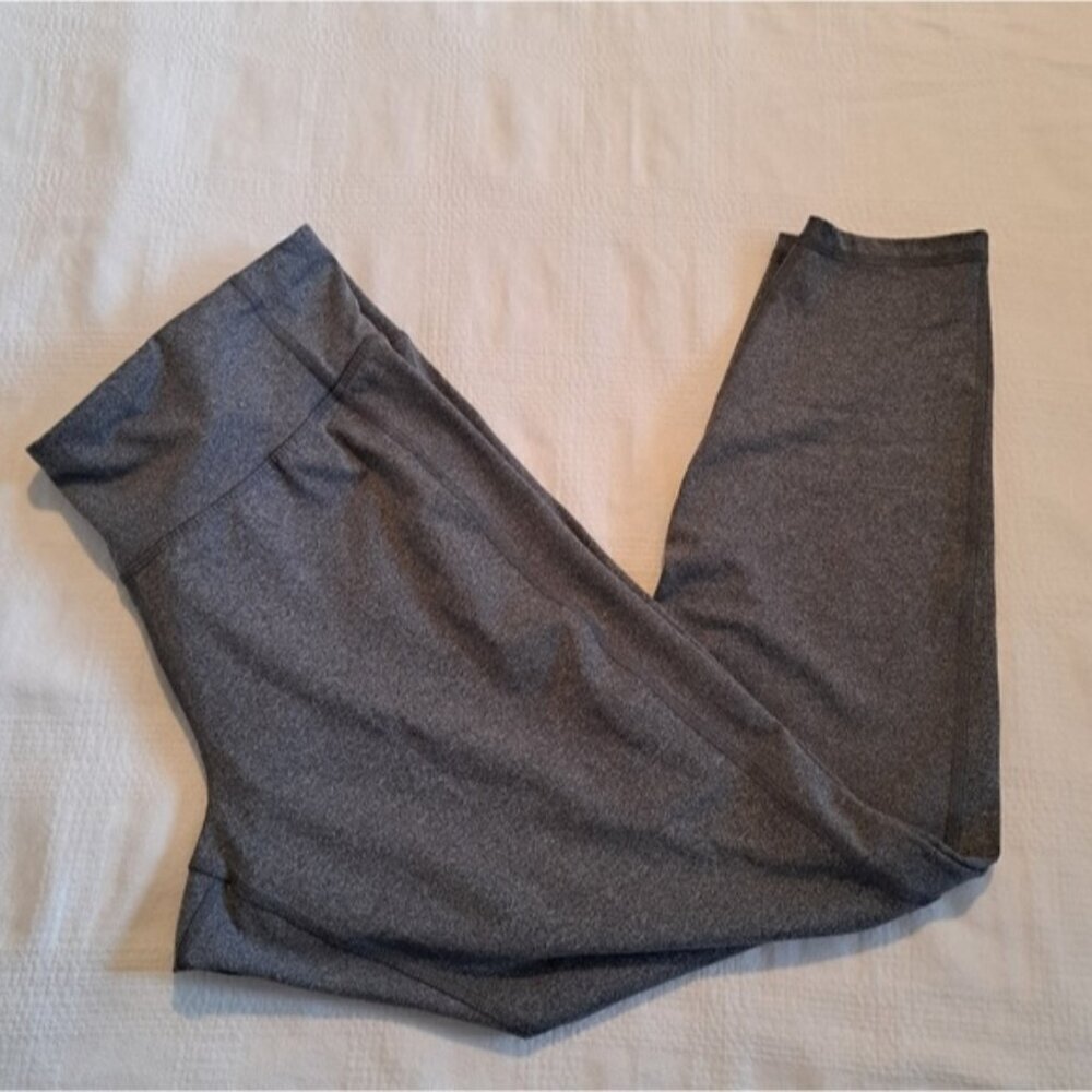 All in Motion women's size XXL gray leggings. inside waist pocket, EUC